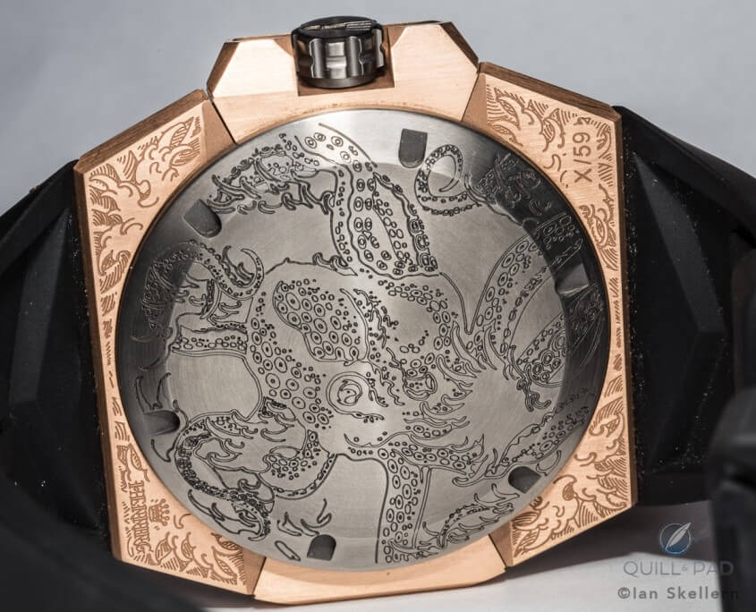 Linde Werdelin Oktopus Moon Tattoo back Linde Werdelin Oktopus Moon Tattoo back engraving