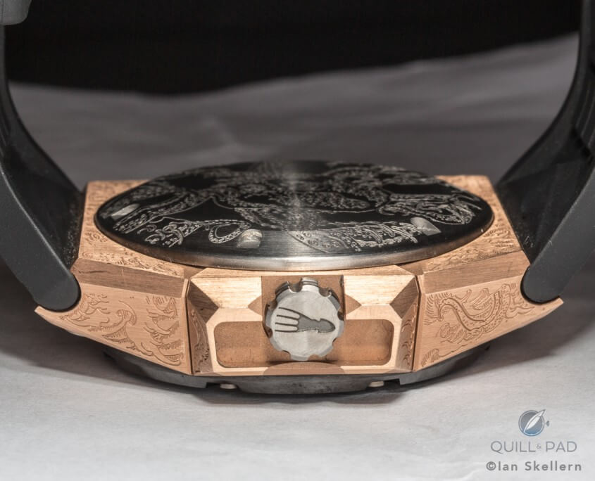 Linde Werdelin Oktopus Moon Tattoo crown Linde Werdelin Oktopus Moon Tattoo crown