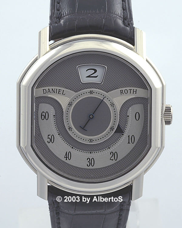 The distinctive Daniel Roth case seen this Papillon model (photo courtesy AlbertoS)