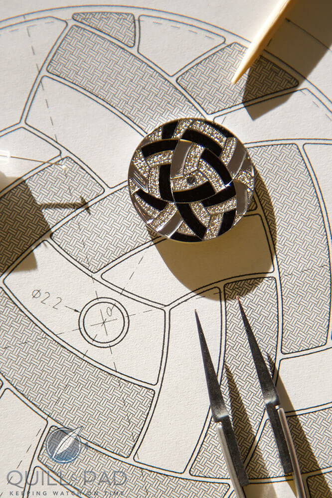 Dial and tools that create an Hermès Arceau Temari