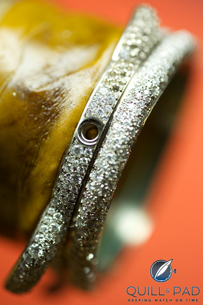 Snow-set diamonds around an Hermès Arceau Temari case band