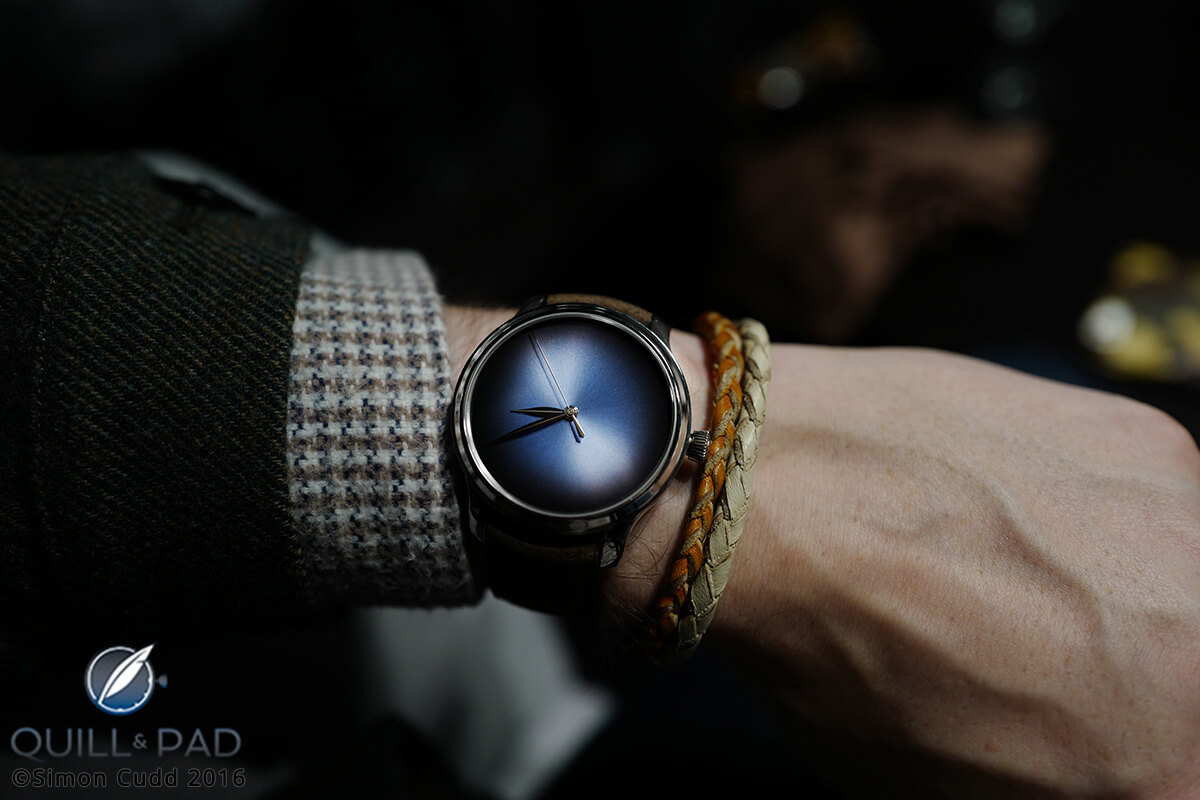 H. Moser & Cie Endeavour Centre Seconds Concept Funky Blue
