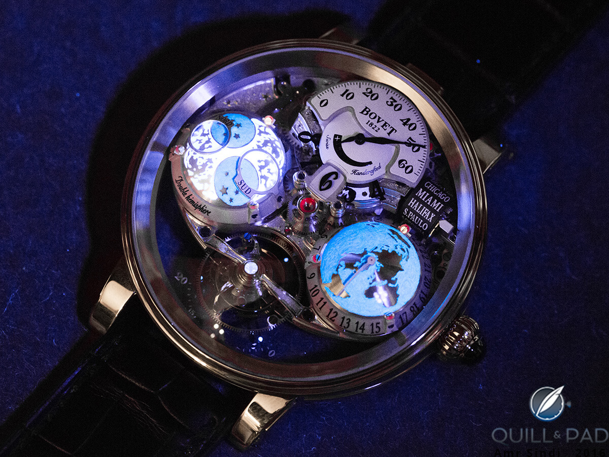 Super-LumiNova lights up the earth's hemispheres on the Bovet Récital 18 Shooting Star in low light