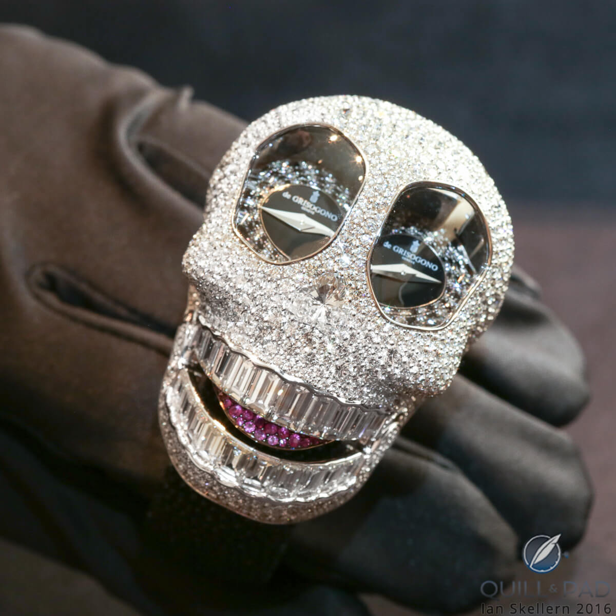 Alas, poor Yorick, I knew him well, but (unlike me) he had no class
