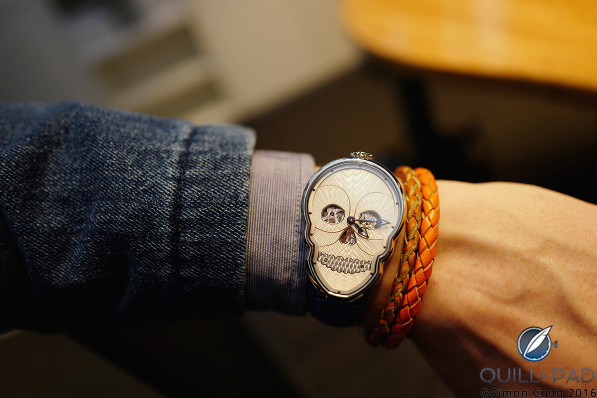 The Fiona Krüger Petit Skull in silver on the wrist