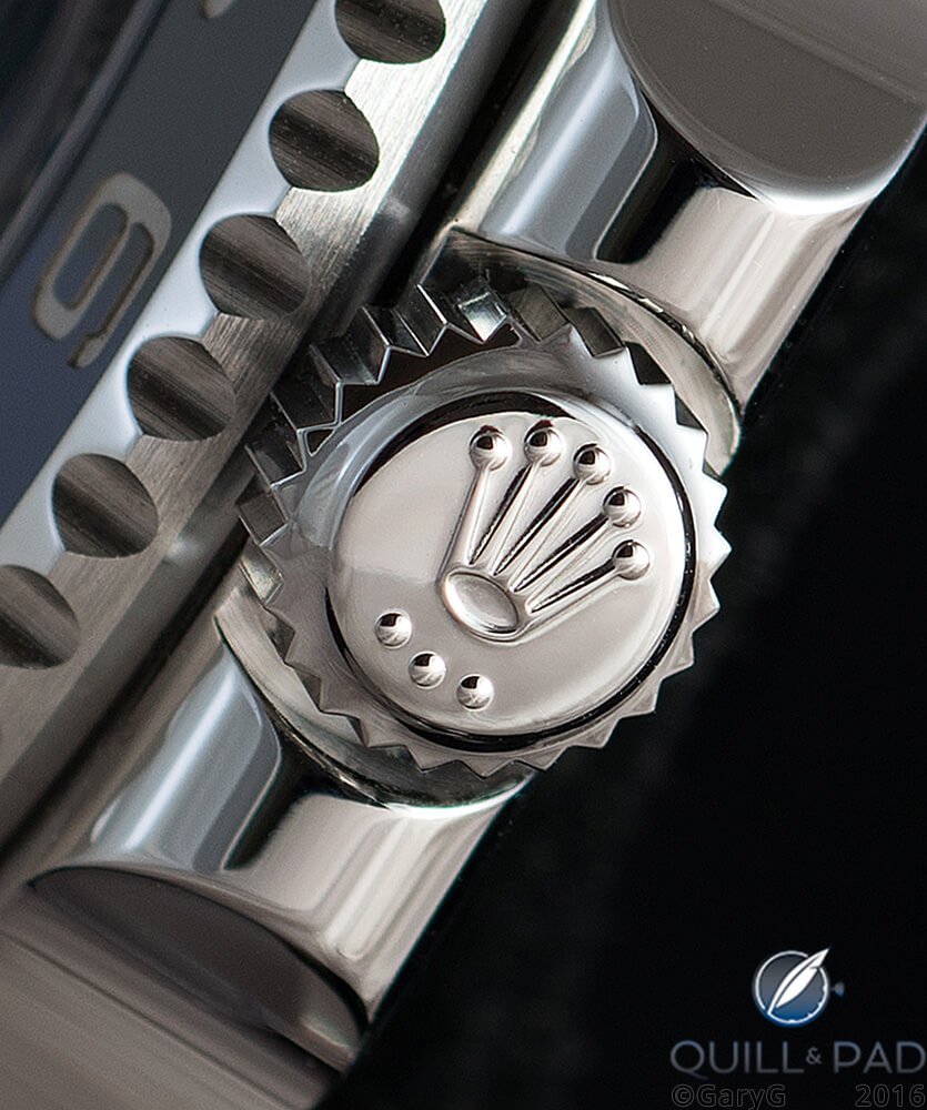 Laser-cut crown of the Rolex GMT Master II BLNR
