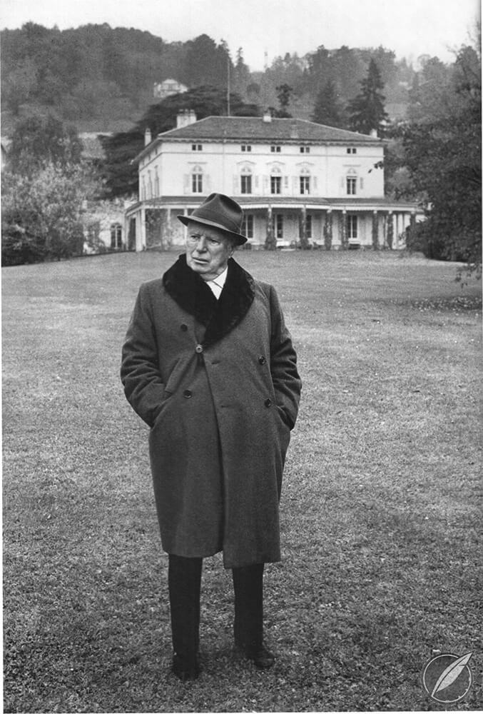 Charlie Chaplin in the grounds of Manoir de Ban 