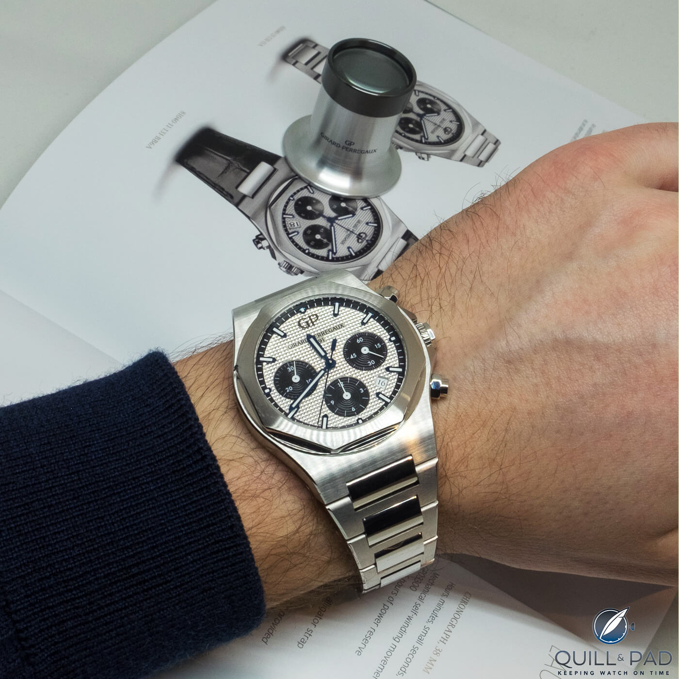 Girard-Perregaux Laureato Chronograph 38 mm on the wrist (photo courtesy ch24.pl)