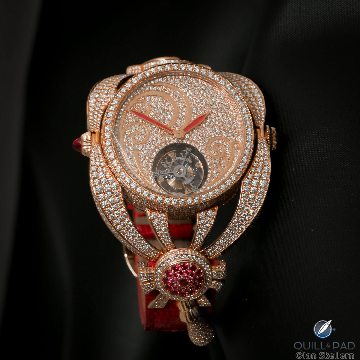 The Giberg Niura flying tourbillon in red gold